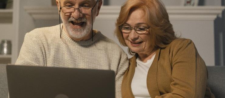 The Impact of Social Media on Seniors in Canada